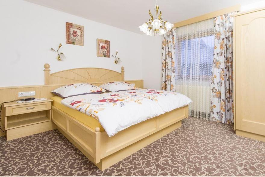 Haus Bergkristall Лойташ Экстерьер фото